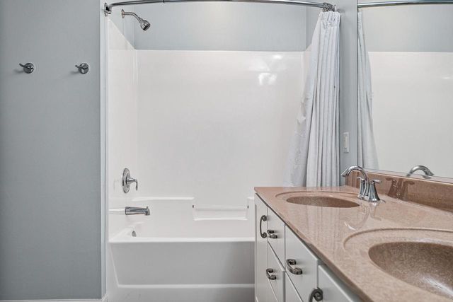N5076 Wildflower LANE, West Salem, WI 54669