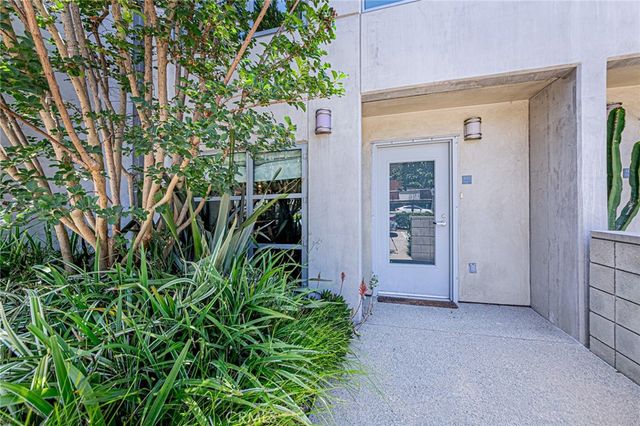 11500 Tennessee 103, Los Angeles, CA 90064