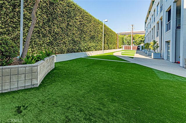 11500 Tennessee 103, Los Angeles, CA 90064