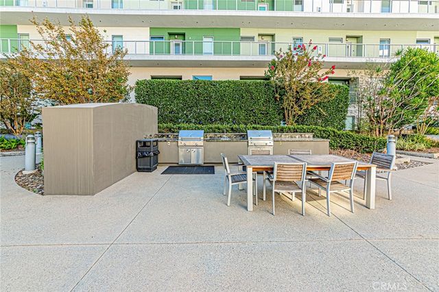 11500 Tennessee 103, Los Angeles, CA 90064