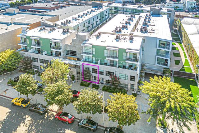 11500 Tennessee 103, Los Angeles, CA 90064