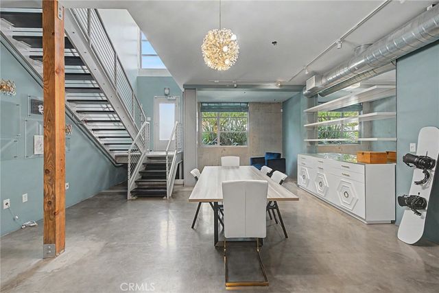 11500 Tennessee 103, Los Angeles, CA 90064