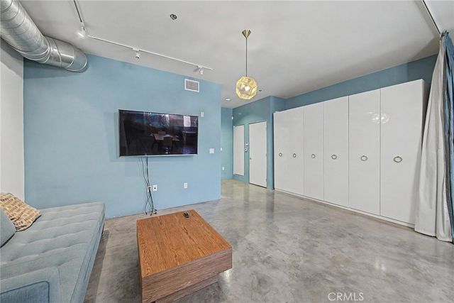 11500 Tennessee 103, Los Angeles, CA 90064