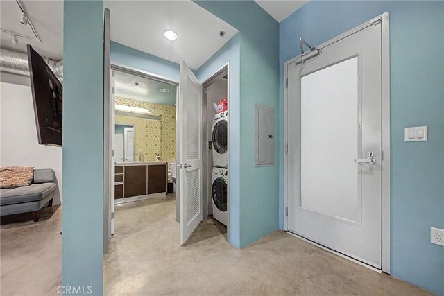 11500 Tennessee 103, Los Angeles, CA 90064