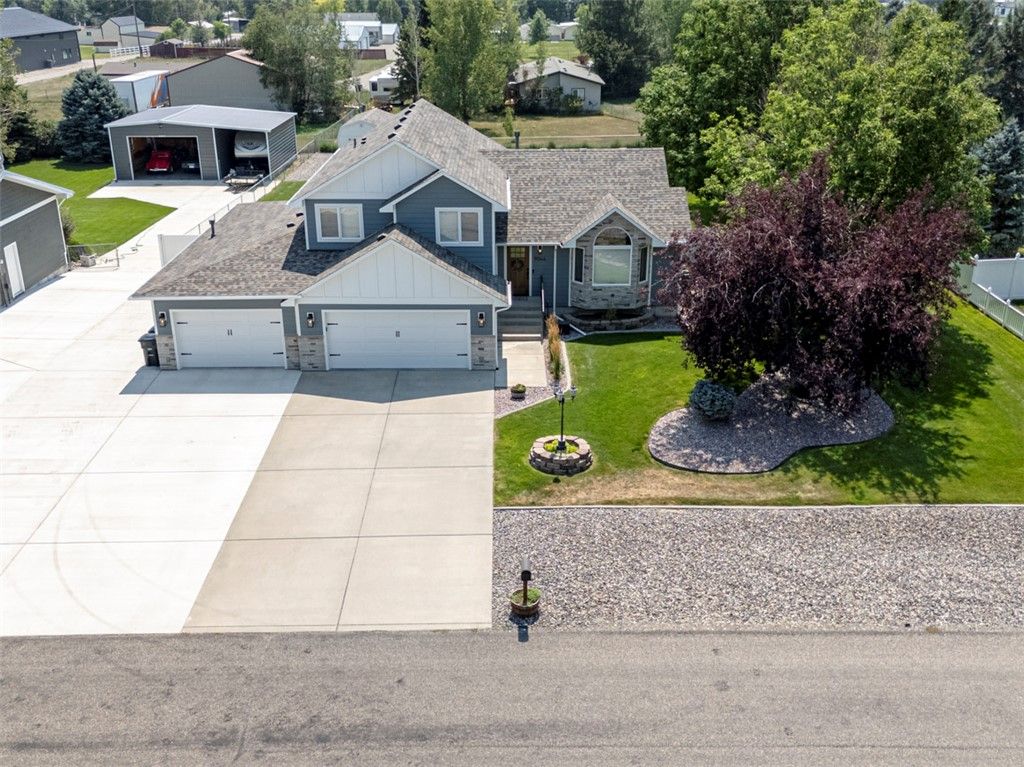 9044 Snow Water Drive, Billings, MT 59101 photo 2