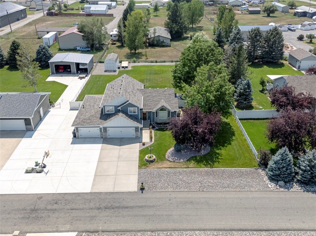 9044 Snow Water Drive, Billings, MT 59101 photo 3