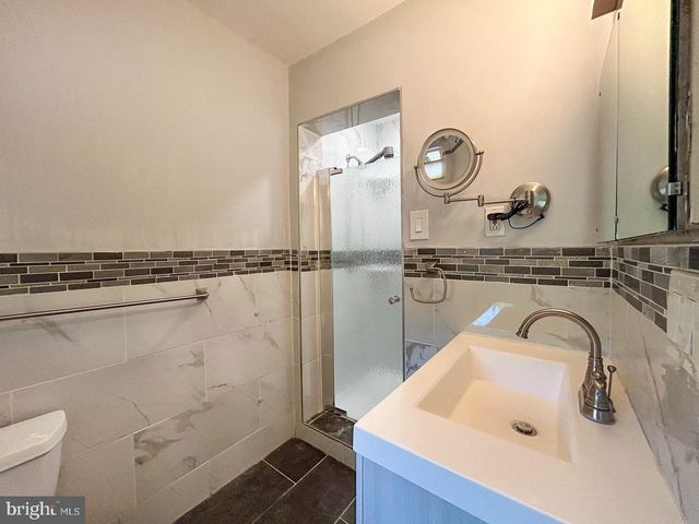 1201 WAVERLY RD, Gladwyne, PA 19035