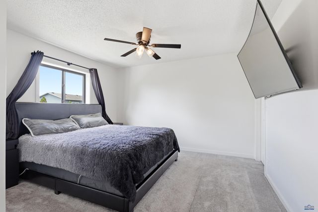 1621 COPPERFIELD DR, Rapid City, SD 57703
