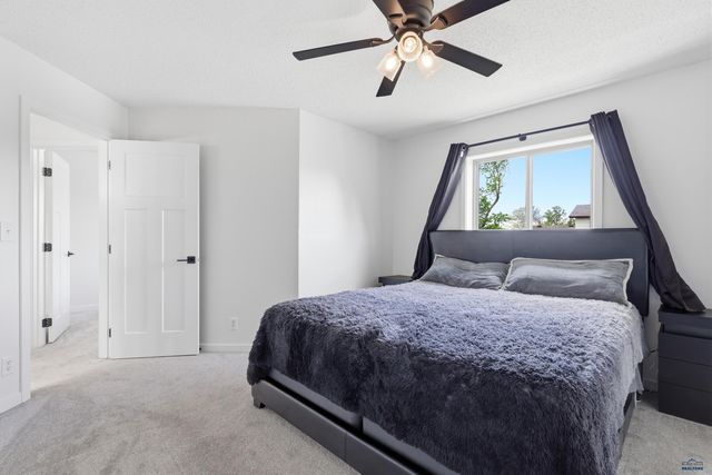 1621 COPPERFIELD DR, Rapid City, SD 57703