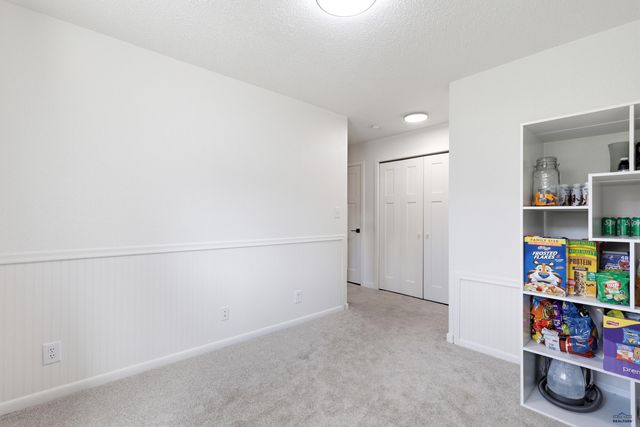 1621 COPPERFIELD DR, Rapid City, SD 57703