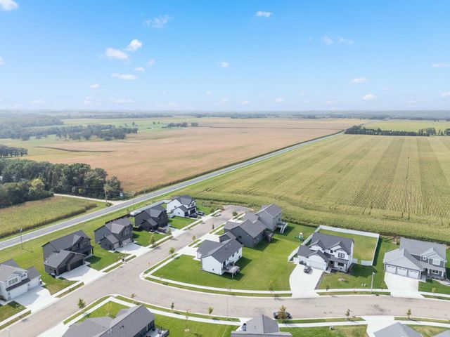 2449 Phoenix Road SW, Rochester, MN 55902