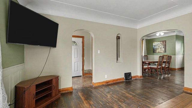 400 S Johnson Street, Bay City, MI 48708