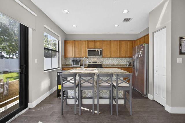 6017 Pine Tree Way, Riviera Beach, FL 33410