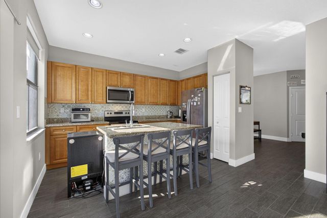 6017 Pine Tree Way, Riviera Beach, FL 33410