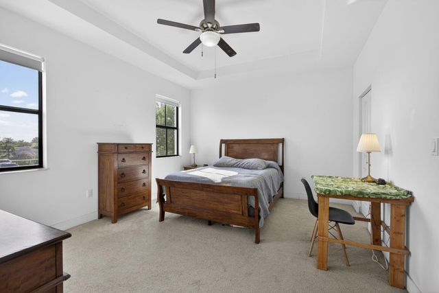 6017 Pine Tree Way, Riviera Beach, FL 33410