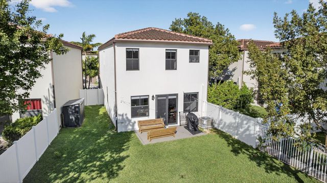 6017 Pine Tree Way, Riviera Beach, FL 33410