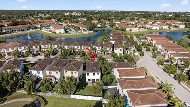 6017 Pine Tree Way, Riviera Beach, FL 33410