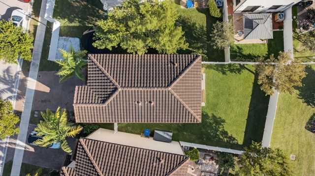 6017 Pine Tree Way, Riviera Beach, FL 33410