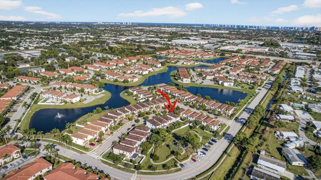 6017 Pine Tree Way, Riviera Beach, FL 33410