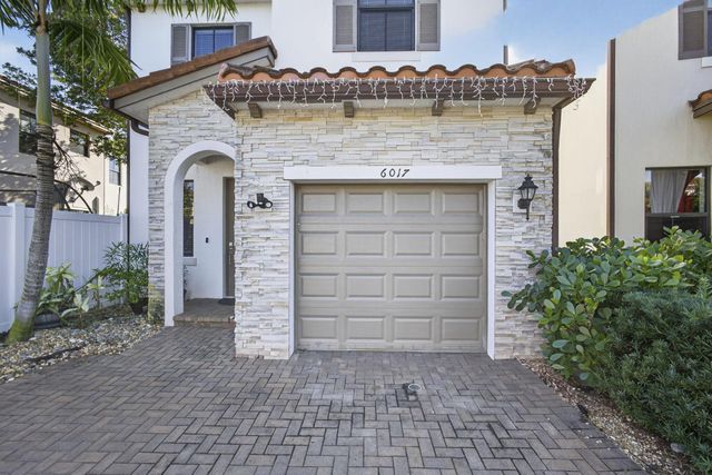 6017 Pine Tree Way, Riviera Beach, FL 33410