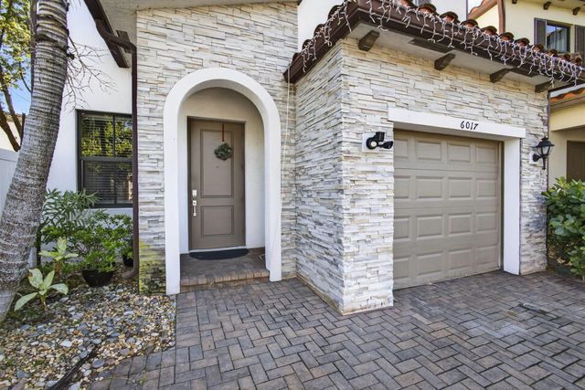 6017 Pine Tree Way, Riviera Beach, FL 33410