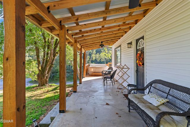 2059 Upper Middle Creek Road, Sevierville, TN 37876