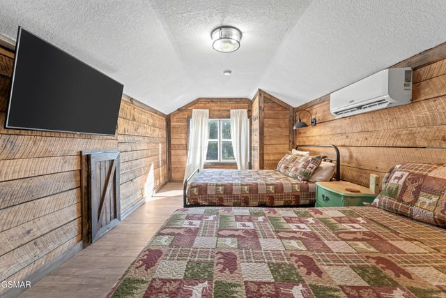2059 Upper Middle Creek Road, Sevierville, TN 37876
