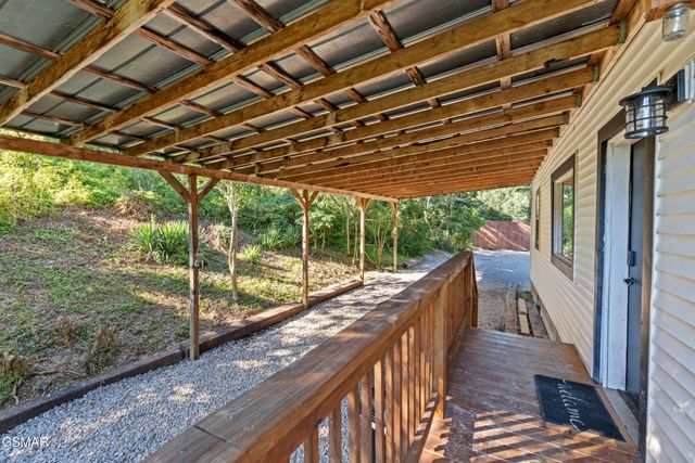 2059 Upper Middle Creek Road, Sevierville, TN 37876