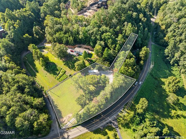 2059 Upper Middle Creek Road, Sevierville, TN 37876