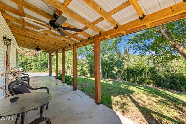 2059 Upper Middle Creek Road, Sevierville, TN 37876