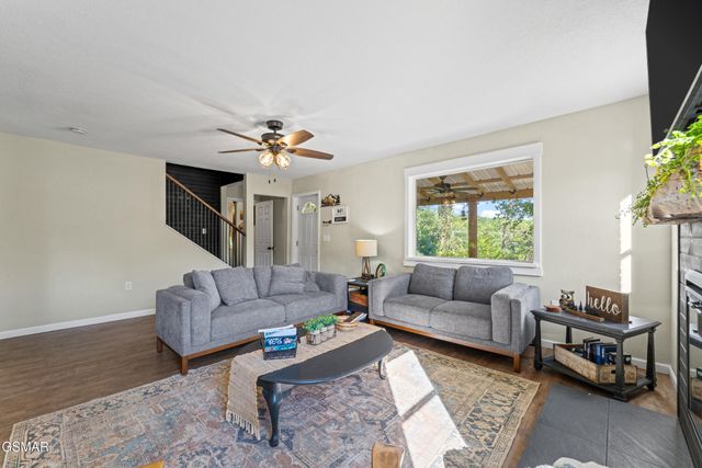 2059 Upper Middle Creek Road, Sevierville, TN 37876