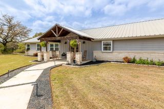 579 Triple S TRL, Johnson City, TX 78636