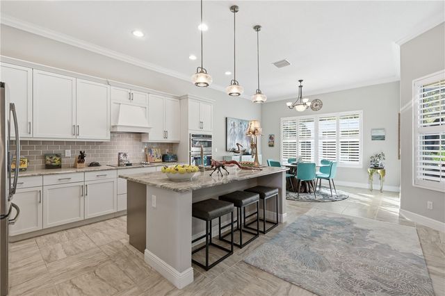 6069 Graysen Square, Vero Beach, FL 32967