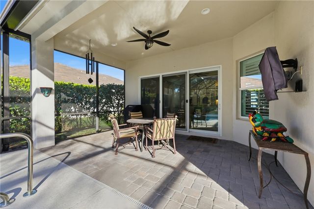 6069 Graysen Square, Vero Beach, FL 32967