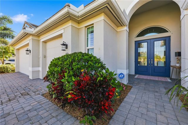 6069 Graysen Square, Vero Beach, FL 32967