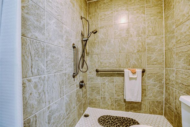 6204 Creekside Ln, League City, TX 77573