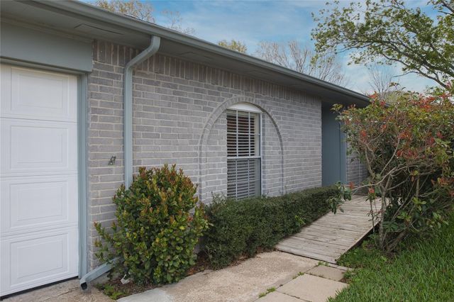 6204 Creekside Ln, League City, TX 77573