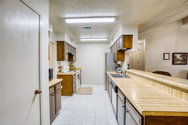 6204 Creekside Ln, League City, TX 77573