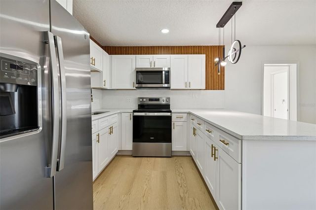 7910 W POWHATAN AVENUE, Tampa, FL 33615