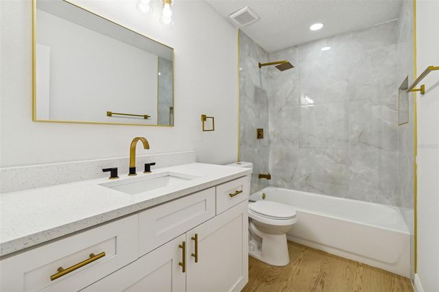 7910 W POWHATAN AVENUE, Tampa, FL 33615