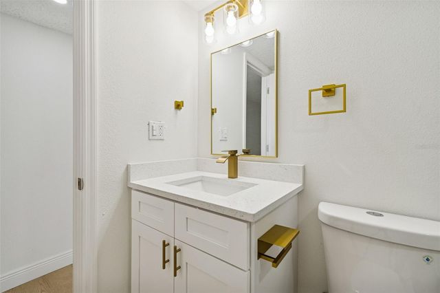 7910 W POWHATAN AVENUE, Tampa, FL 33615