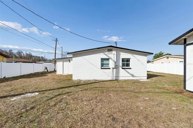 7910 W POWHATAN AVENUE, Tampa, FL 33615