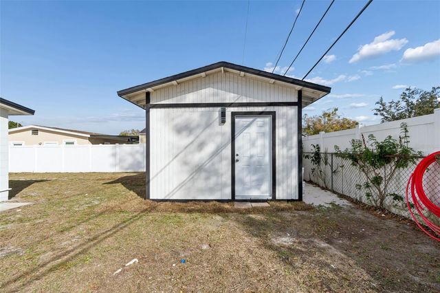 7910 W POWHATAN AVENUE, Tampa, FL 33615