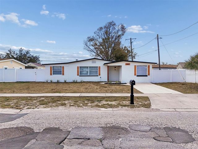 7910 W POWHATAN AVENUE, Tampa, FL 33615