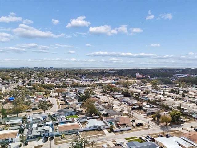 7910 W POWHATAN AVENUE, Tampa, FL 33615