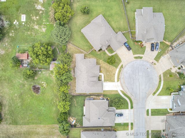 3610 S Fir Court, Broken Arrow, OK 74011