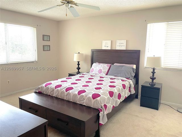 8851 SW 9th Ct, Pembroke Pines, FL 33025
