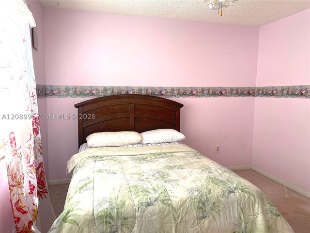 8851 SW 9th Ct, Pembroke Pines, FL 33025