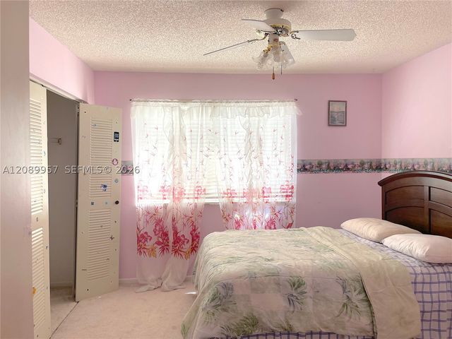 8851 SW 9th Ct, Pembroke Pines, FL 33025
