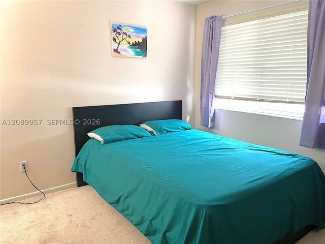 8851 SW 9th Ct, Pembroke Pines, FL 33025